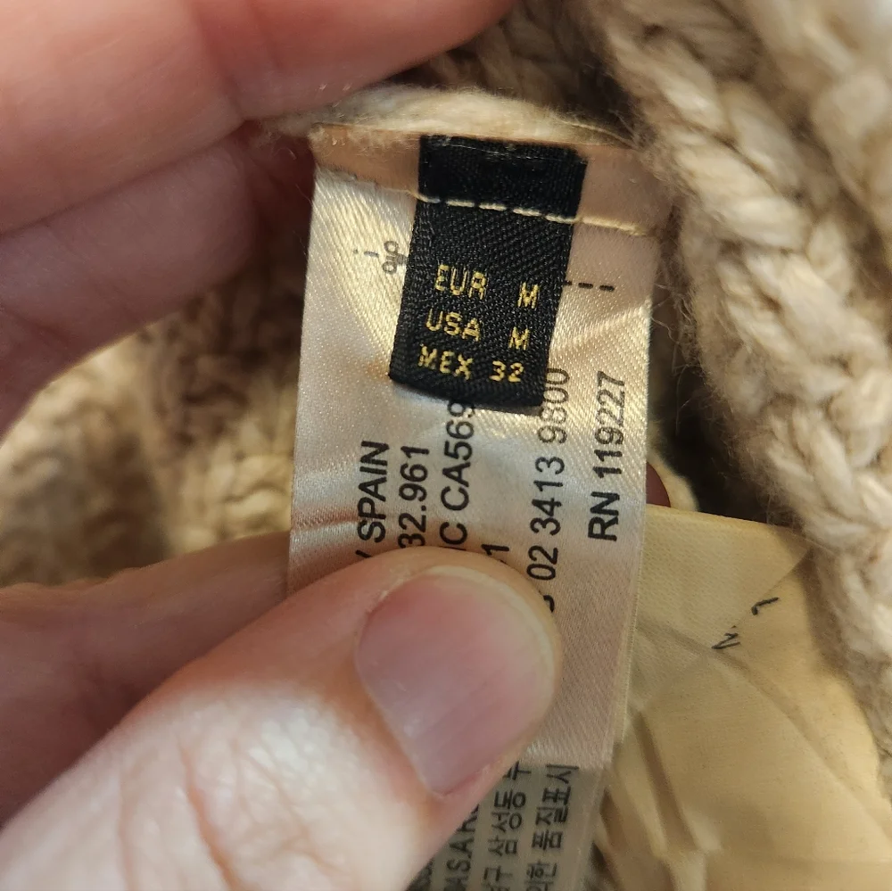 Massimo Dutti Sweater Poncho Shawl - Picture 7 of 16
